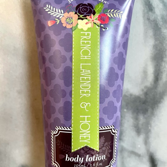 ⭐️ BUNDLE ⭐️ - BATH & BODY WORKS A THOUSAND WISHES LOTION - Picture 7 of 9